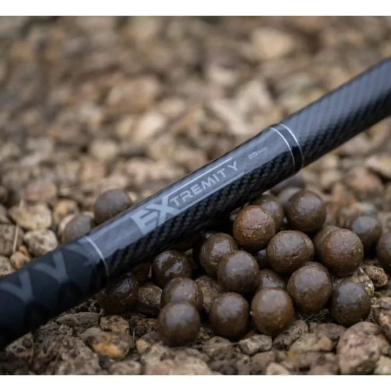Utolsó esély Avid Carp Extremity Throwing Stick XR carbon dobócső 29mm 120cm