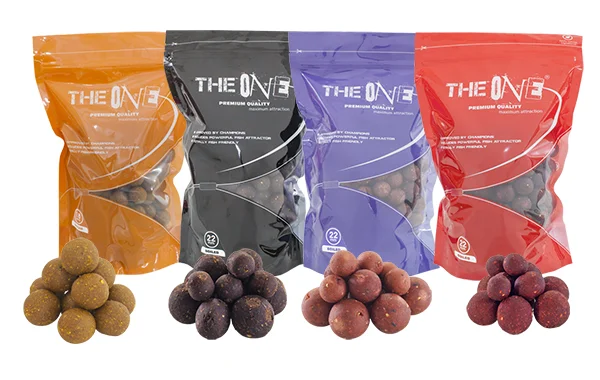 THE ONE RED SOLUBLE 22MM 1KG (gyümölcsös, fűszeres, halas) ETETŐ BOJLI Szuper akció