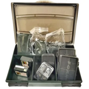 Biztonságos vásárlás FOX F-BOX DELUXE MEDIUM SINGLE SET SZERELÉKES DOBOZ SZETT